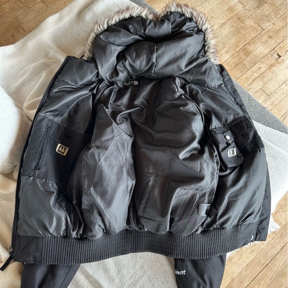 The North Face HyVent 800 Down Puffer Winter Bomber Jacket Faux Fur Hood Sz XS - Picture 8 of 9